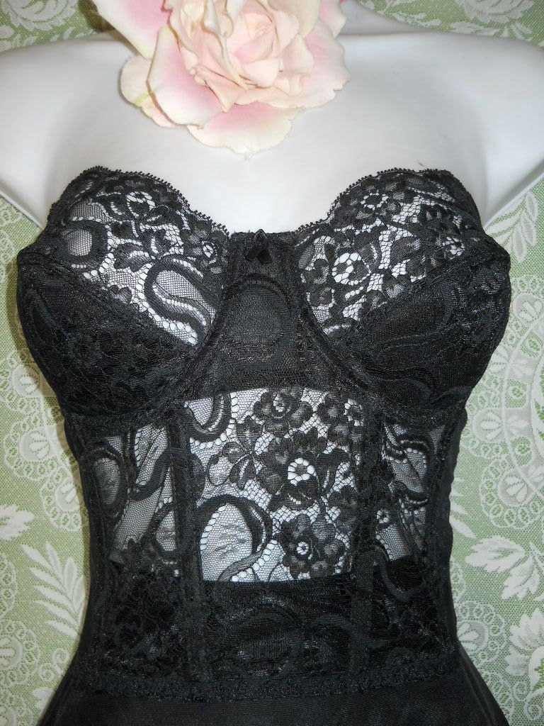 Black vintage bustier  boned lace  34  from vintage opulence on Etsy