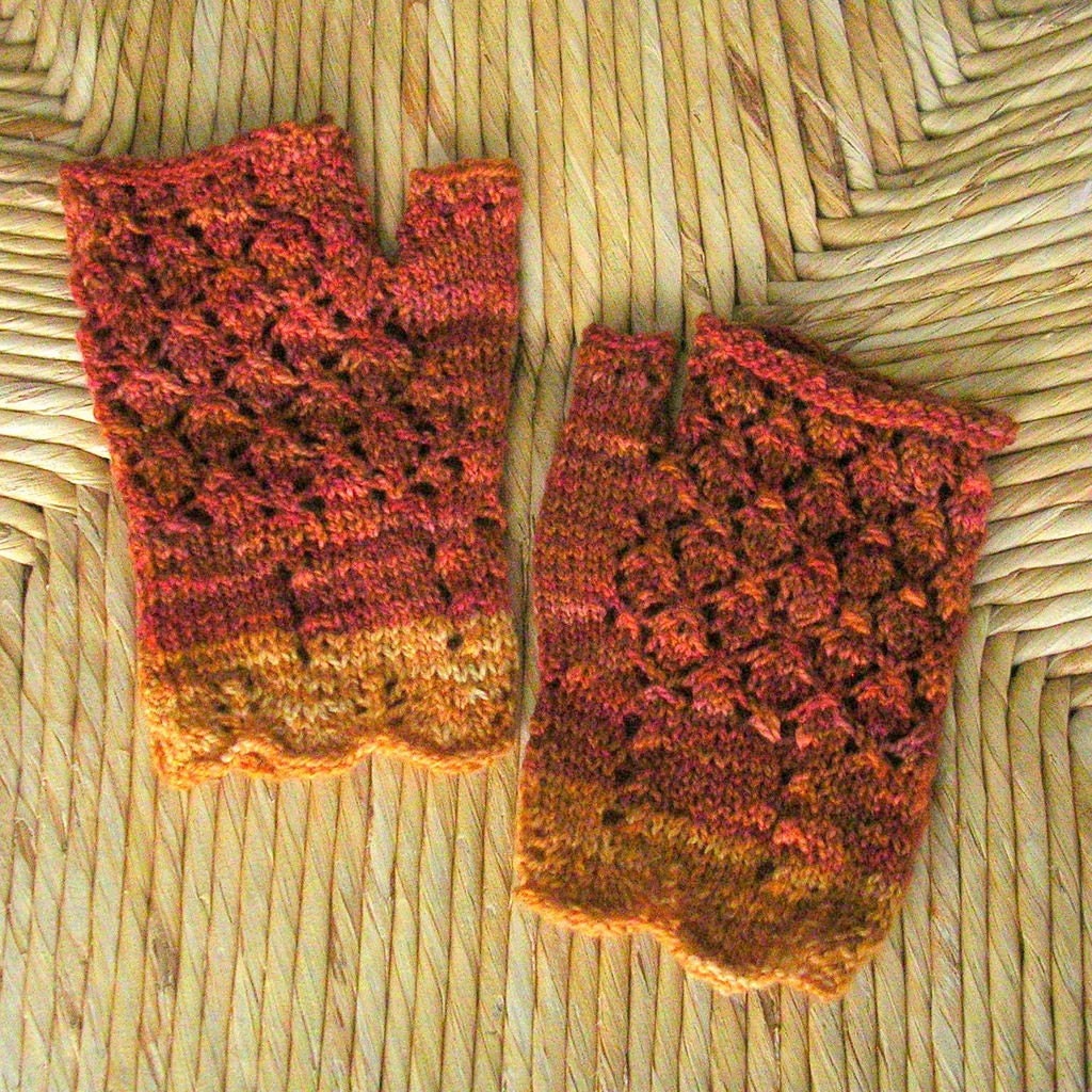 Bonfire Hand Dyed Wool Lace Mitts