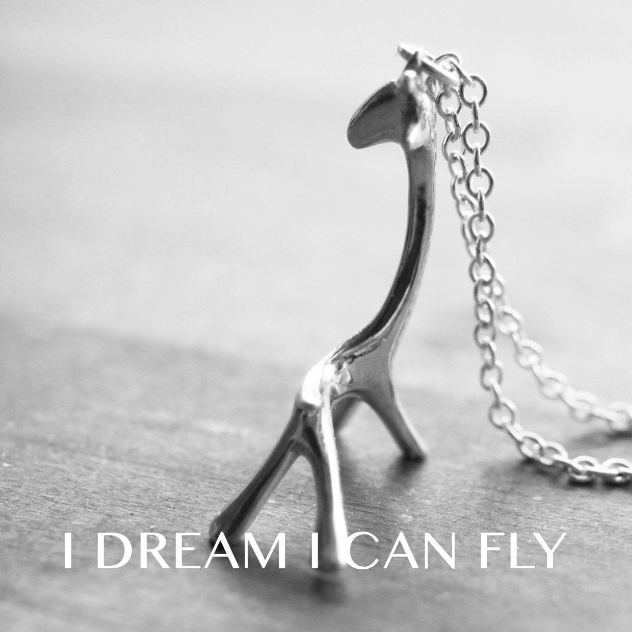 Giraffe necklace in polished sterling silver - PRIORITY MAIL