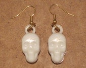 Skull novelty earrings