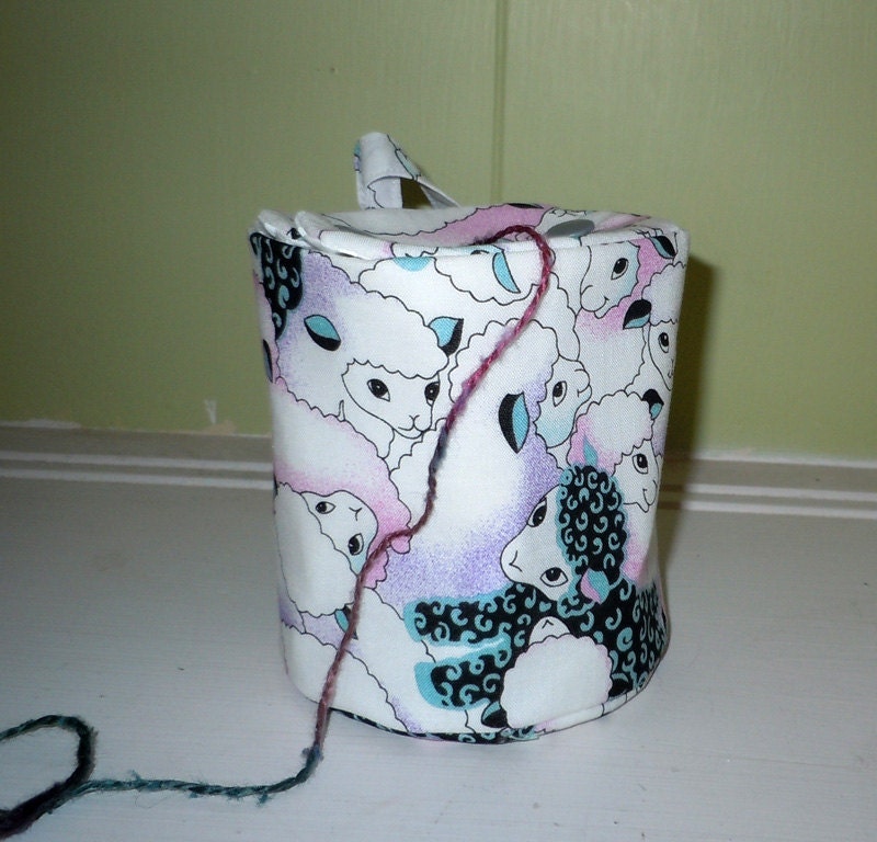 Yarn Owl, small size, use with small balls of yarn or smaller skeins like the Sugar N Cream skeins