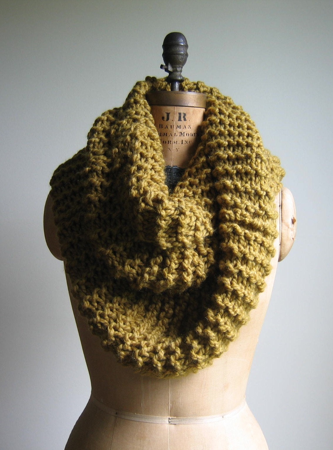Super Snuggly chunky knit cowl Army. Split Pea green.