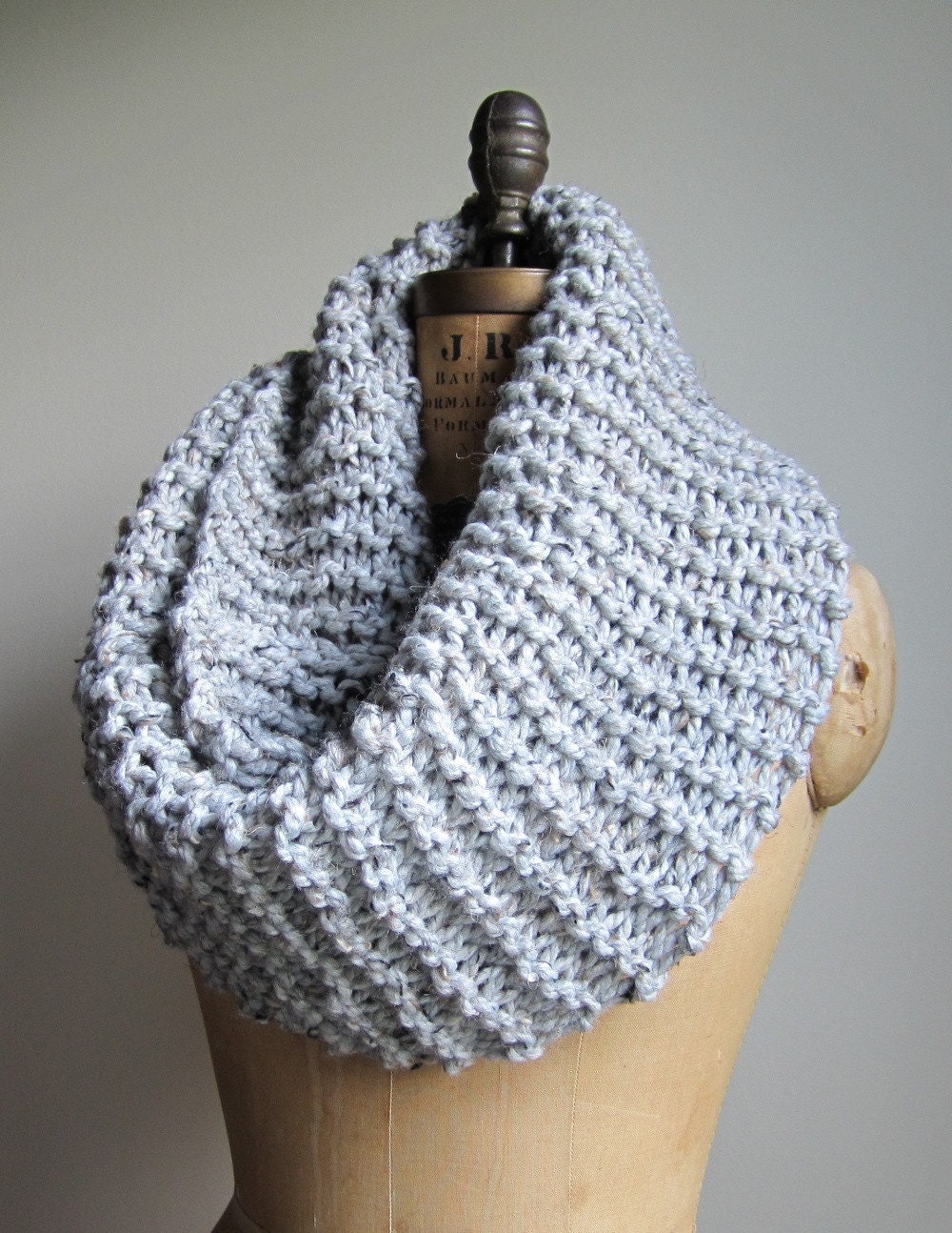 Super Snuggly chunky knit cowl Light Grey. Infinity scarf.