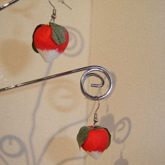 dirigible plum earrings