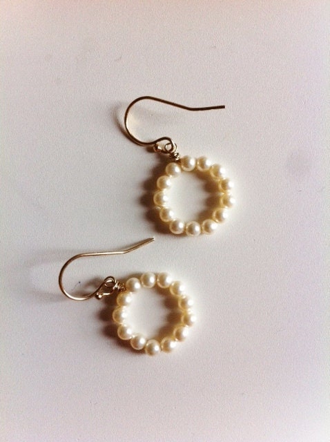 Eternity cream pearl earrings