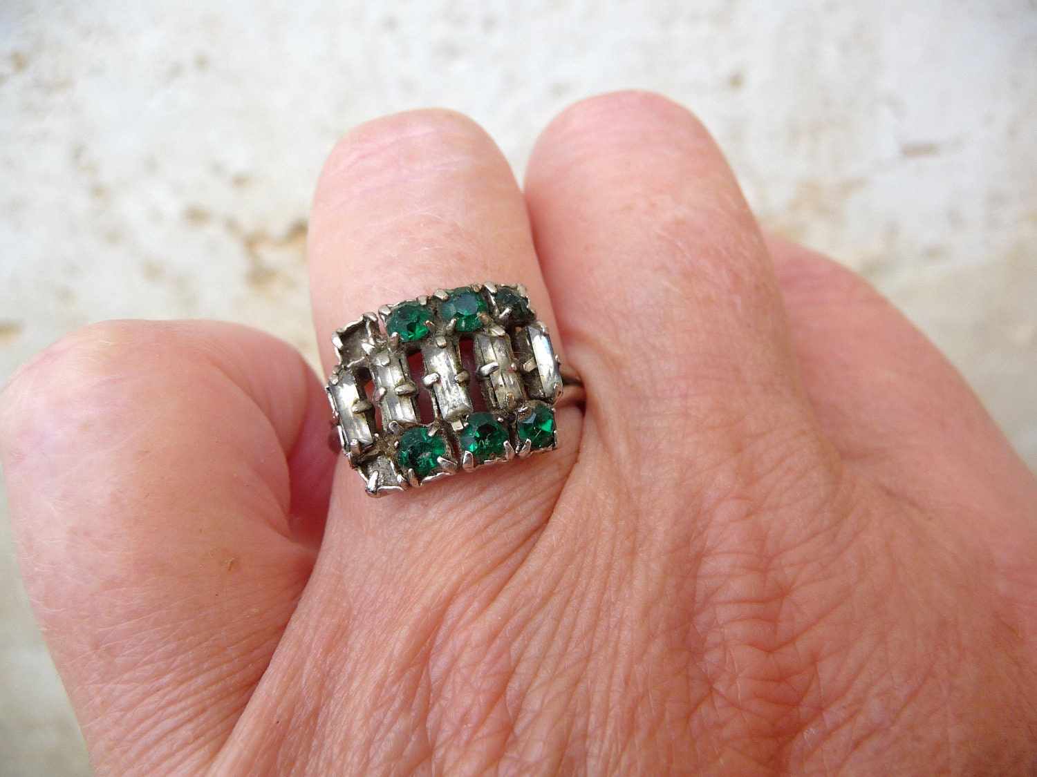 vintage 1930s ring rhinestones green and cristal