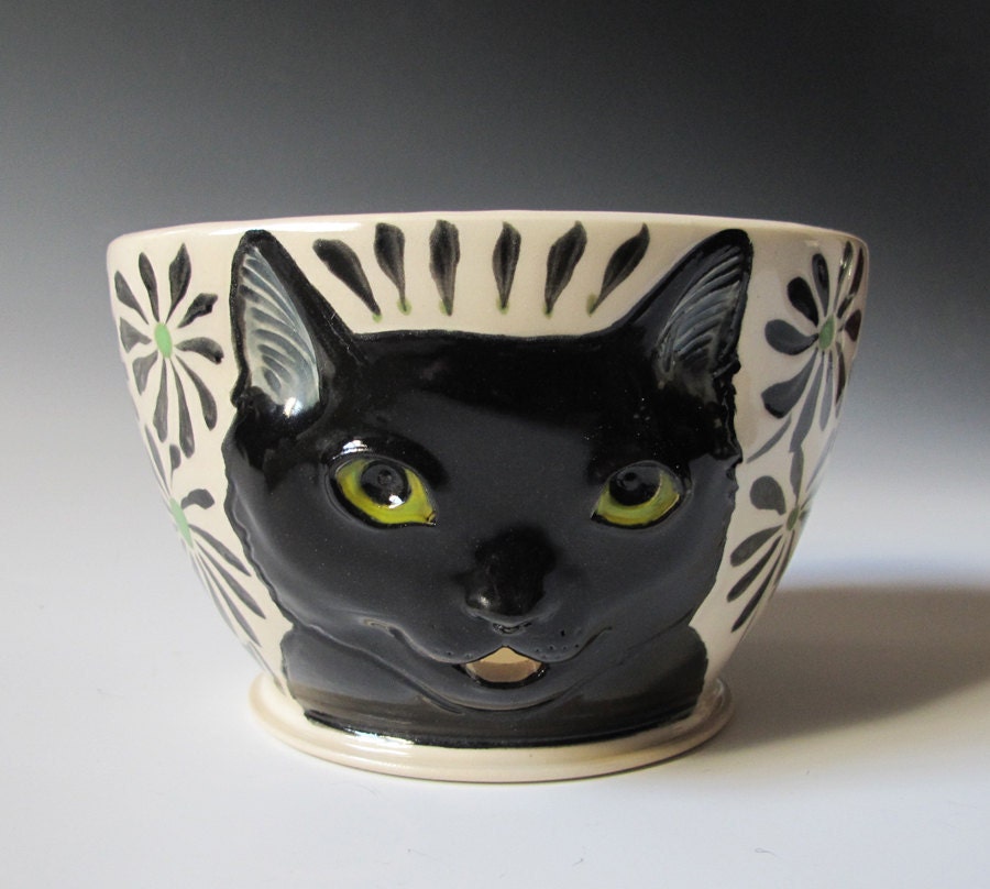 Black Cat Yarn Bowl - sculpted kitty with black flowers
