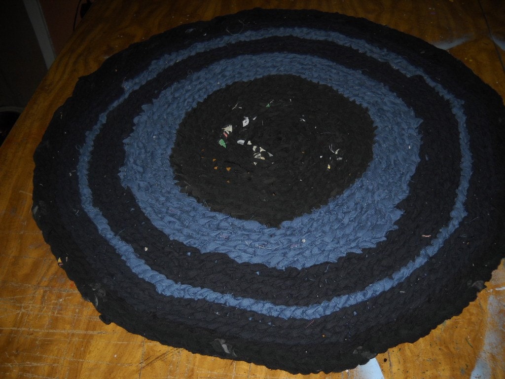 rag rug 27" Hand Crochet black and blue