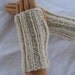 Kiwi and Company's Hand-Knit Short Wrist Gloves Pattern PDF - EASY