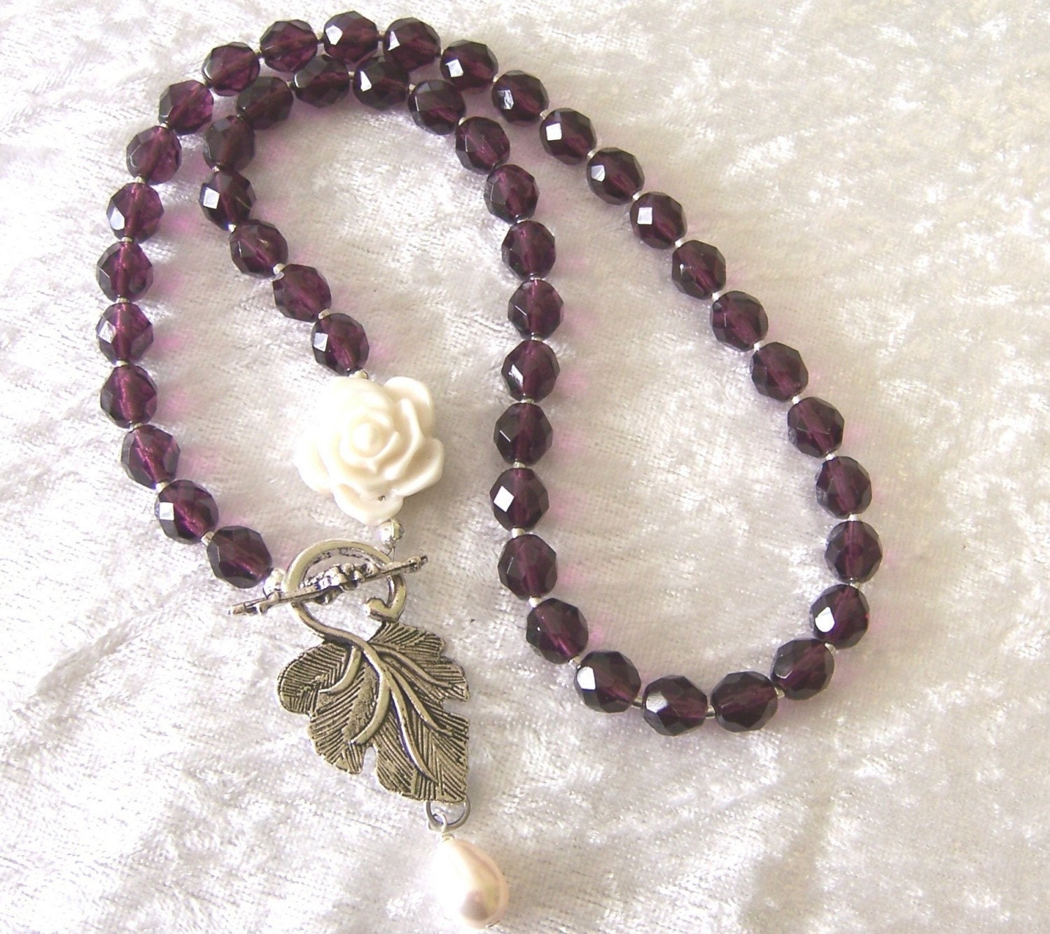 Amethyst Purple Romantic Vintage Style Ivory Flower Pearl Necklace with Swarovski Pearl