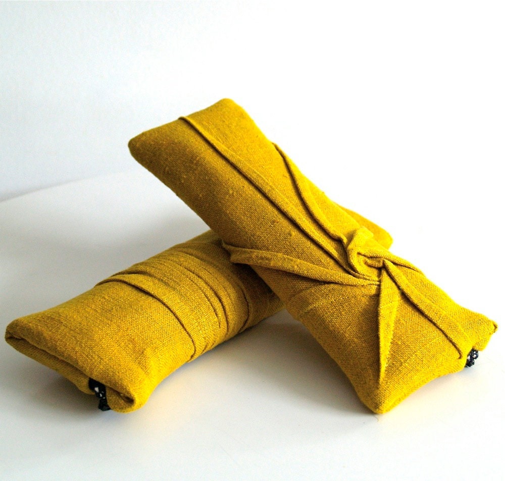 starburst zip  - goldenrod yellow
