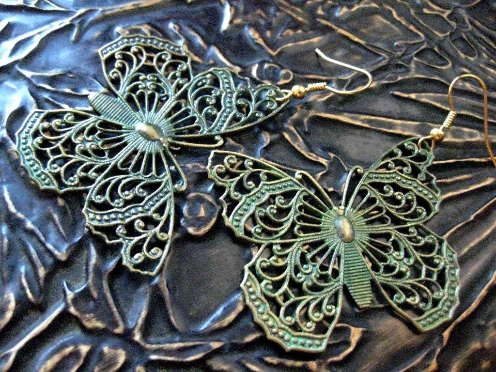Cethosia Biblis / Verdigris Lacewing Butterfly - Victorian Filigree Earrings