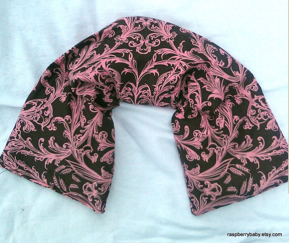Herbal Wrap - New Size - Versatile hot or cold therapy for neck, shoulders, low back, abdomen, legs and arms - pink scroll