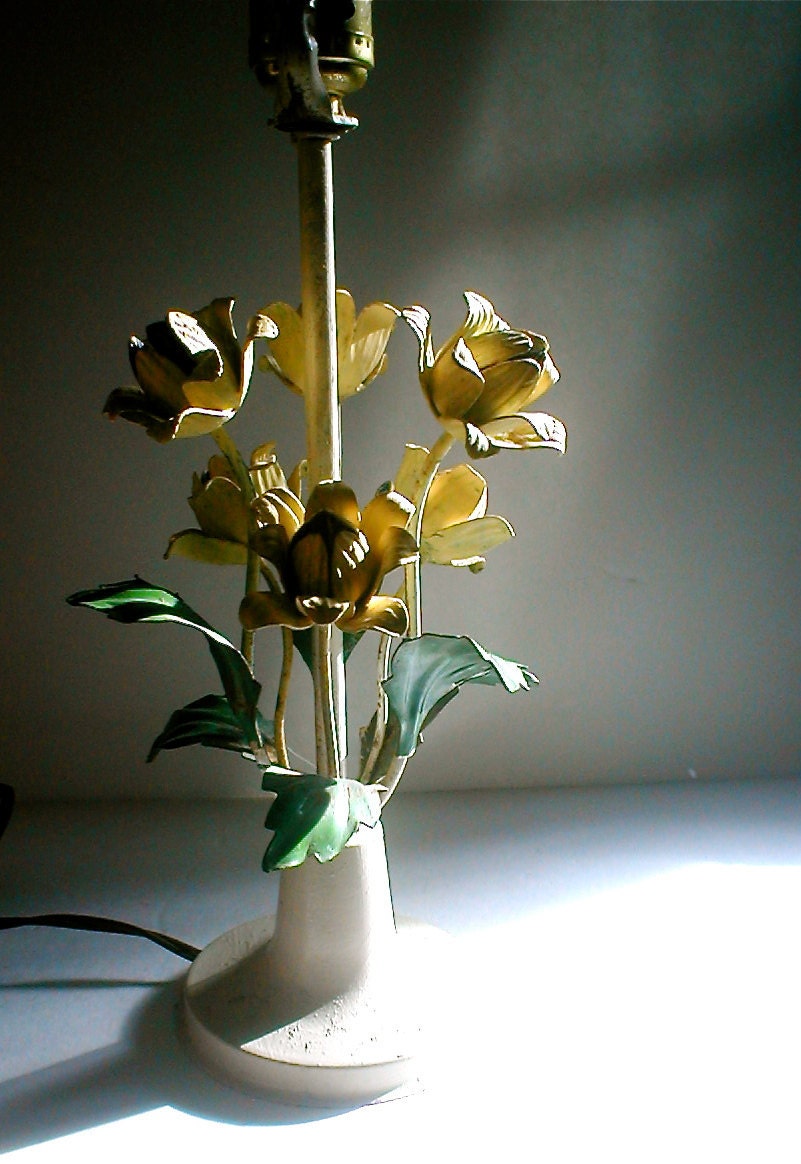Reserved For W ----Vintage 60s Metal Tole Flower Lamp - Yellow Cheer Sunroom