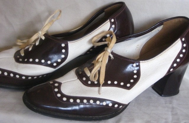 Vintage Womens Wingtip Shoes By Auroramae On Etsy 4485