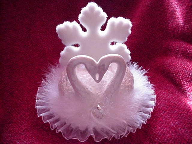 BEAUTIFUL WHITE SWAN WEDDING CAKE TOPPER ANNIVERSARY CHRISTMAS
