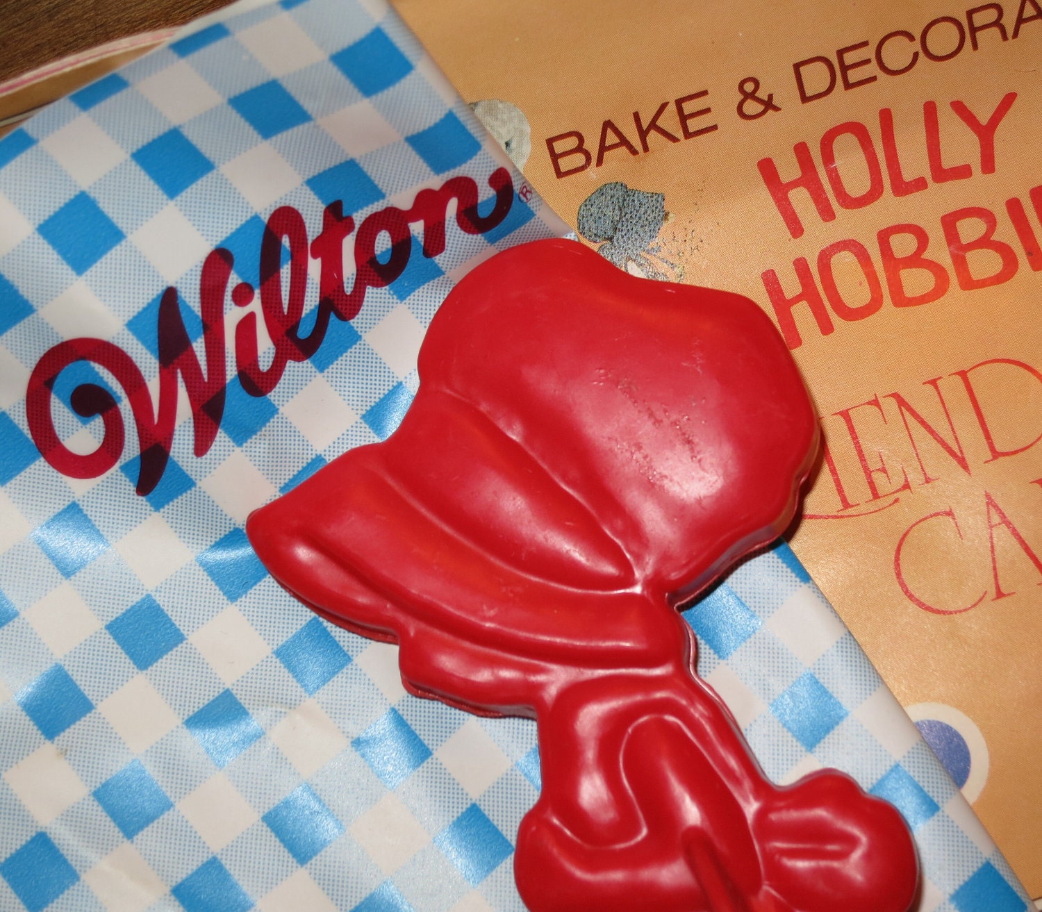 1970's Holly Hobbie Baking Set