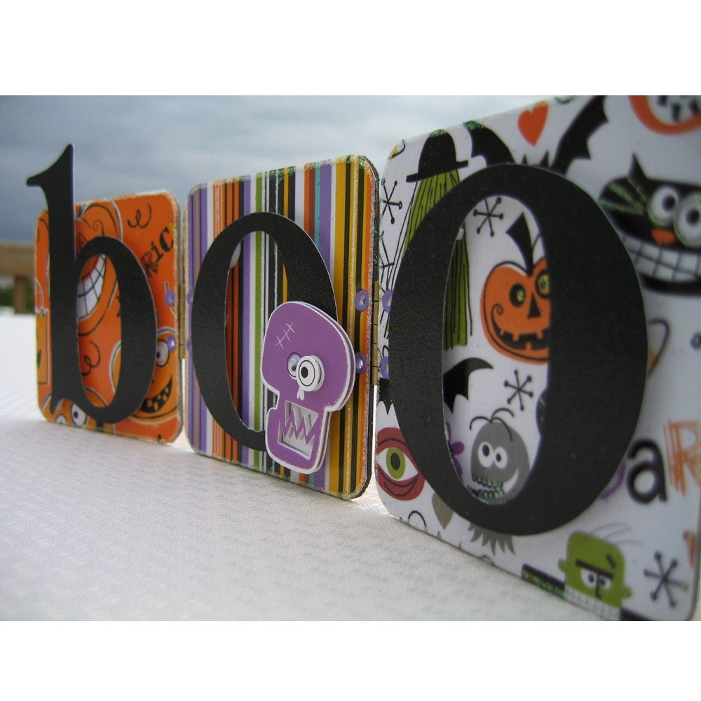 CLEARANCE SALE 50% Off Halloween sign - BOO hinged glitter sign Party decoration Il_570xn