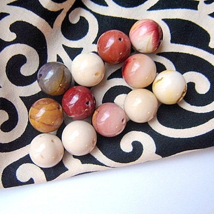 Moukaite 12mm Round Beads
