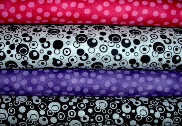 Fat Quartef Bundle Black And White Hot Pink Purple Dots Bubbles Circles Ovals Quilting Sewing Fabric