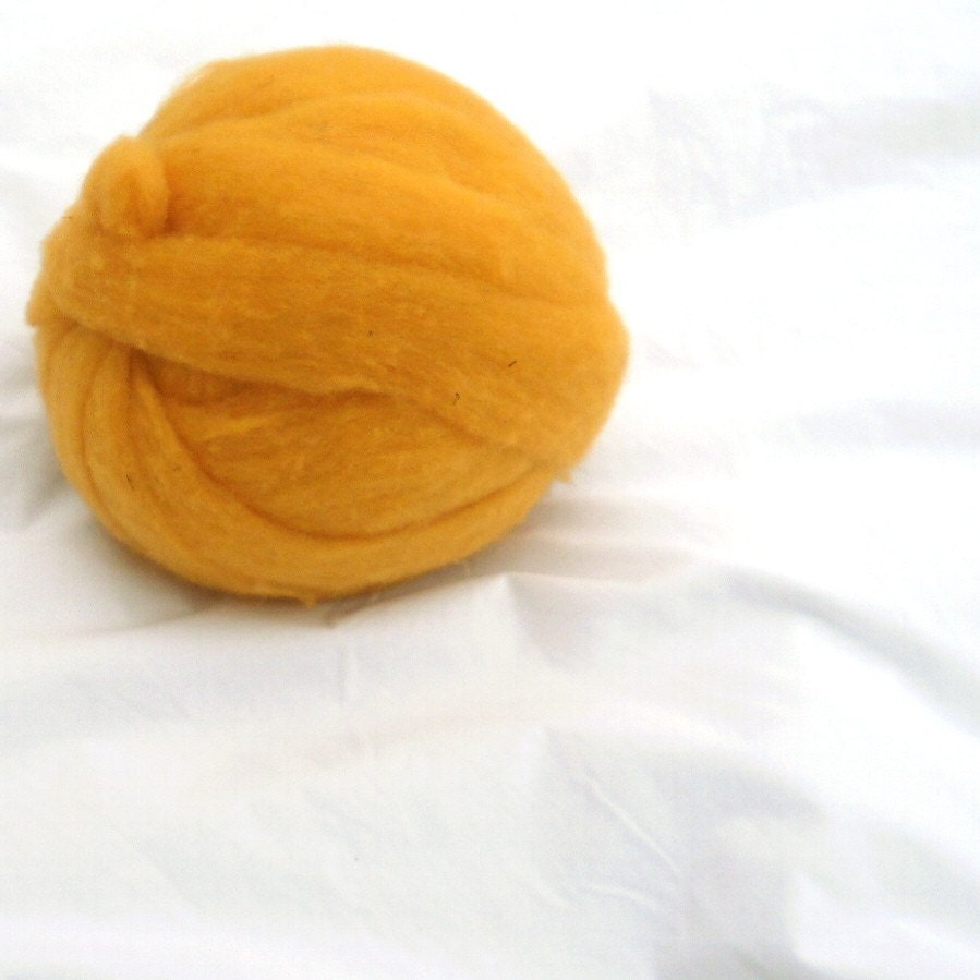 Roving for Spinning -- Polypay Wool Golden Yellow -- 4 oz.