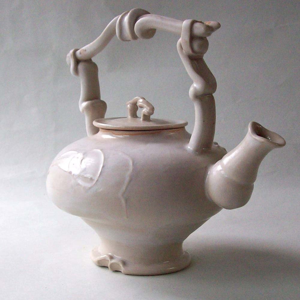 White Matte Teapot - lawatson