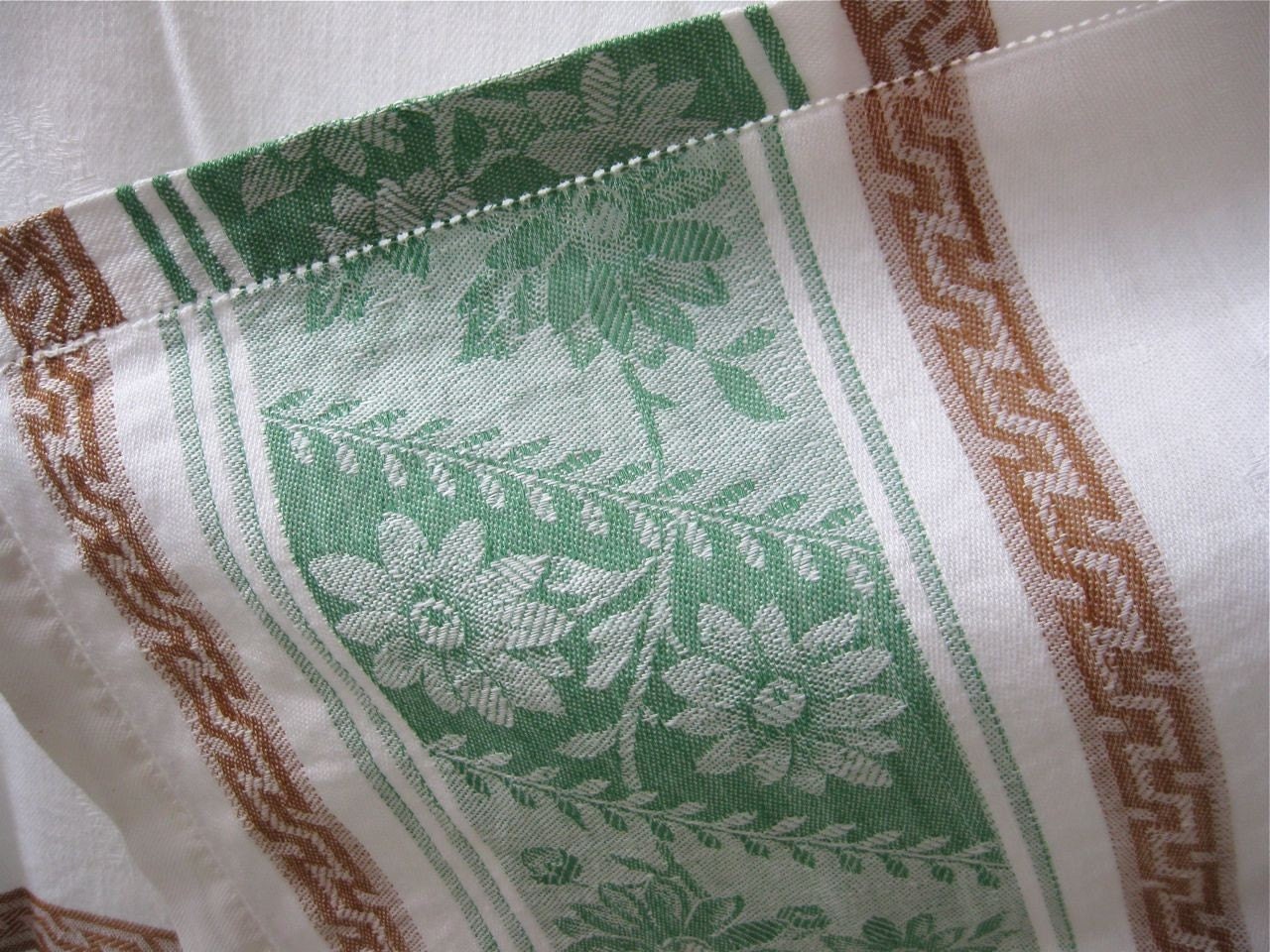 Vintage Tablecloth - Damask - Green and White