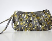 Sweet Pea Zip and Go Wristlet / Gray Yellow Fabric / Zipper Closure