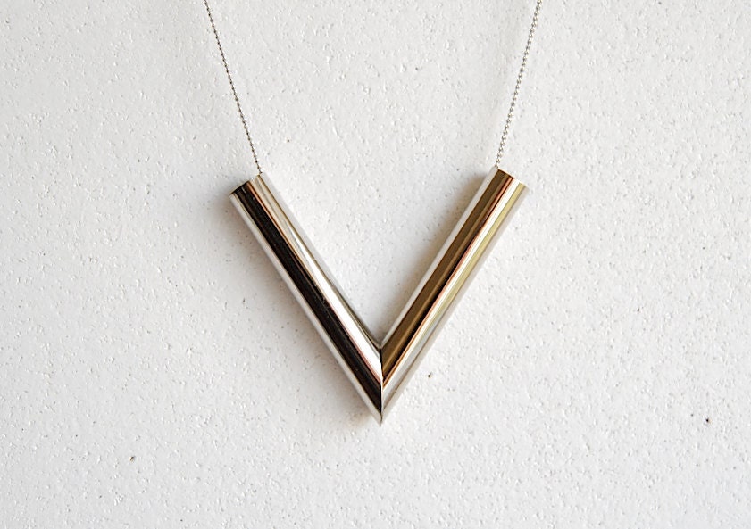 Silver V Necklace - Handmade Jewelry - Free Shipping in the US - Summer Fashion