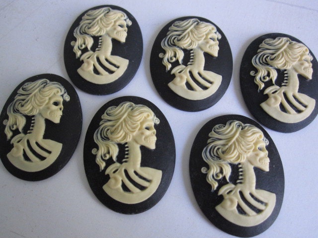 Victorian Skull Cabochons - set of 6 - unset - 40/30 - Black and Ivory