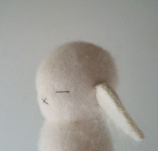 A Cashmere Cream Peeper Bunny