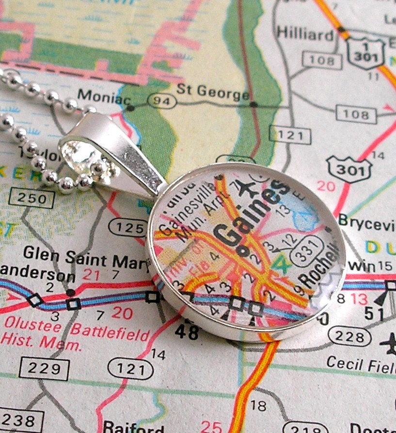 University of Florida Vintage Map Sterling Silver Round  Necklace.