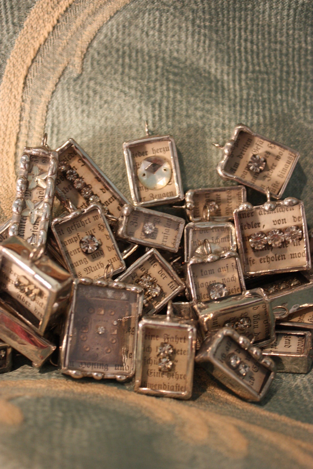 Online  tutorial class Soldering charms & CROWNS   boxs and more workshop e-course