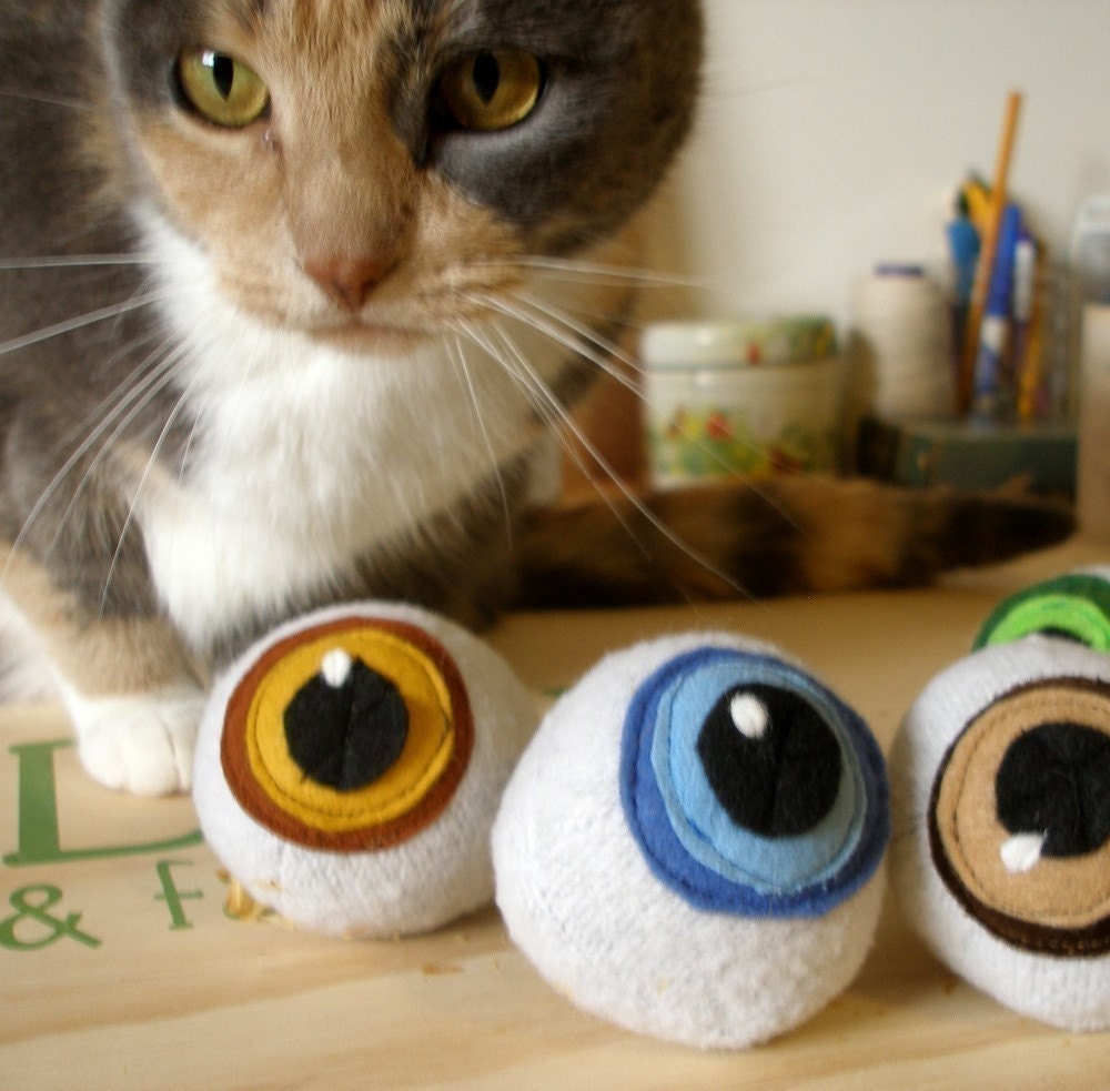 Cat Toy - Catnip Toy - Catnip Eyeballs (Pair)