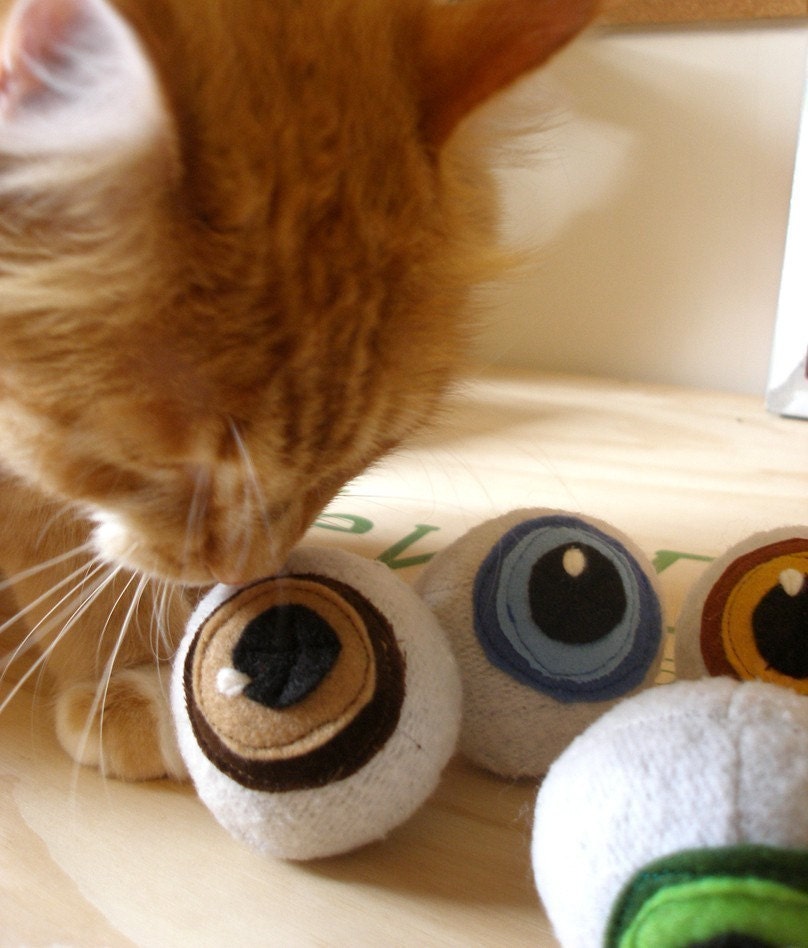 Cat Toy - Catnip Toy - Catnip Eyeballs (Pair)