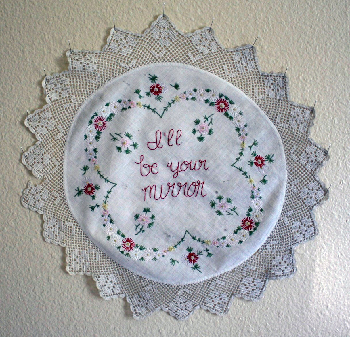 I'll be your mirror - Hand embroidery on vintage linen