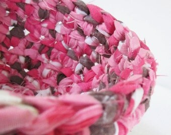 Upcycled Pillowcase Bowl (Raspberry Cocoa)