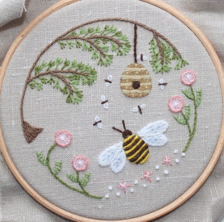 Bee's World Crewel Embroidery Kit