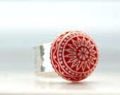 Hammered Ring, Red and White, Lucite Jewelry, Scandinavian, Sterling Silver Plated, Adjustable Ring, Funky Cocktail Ring, Made in Canada