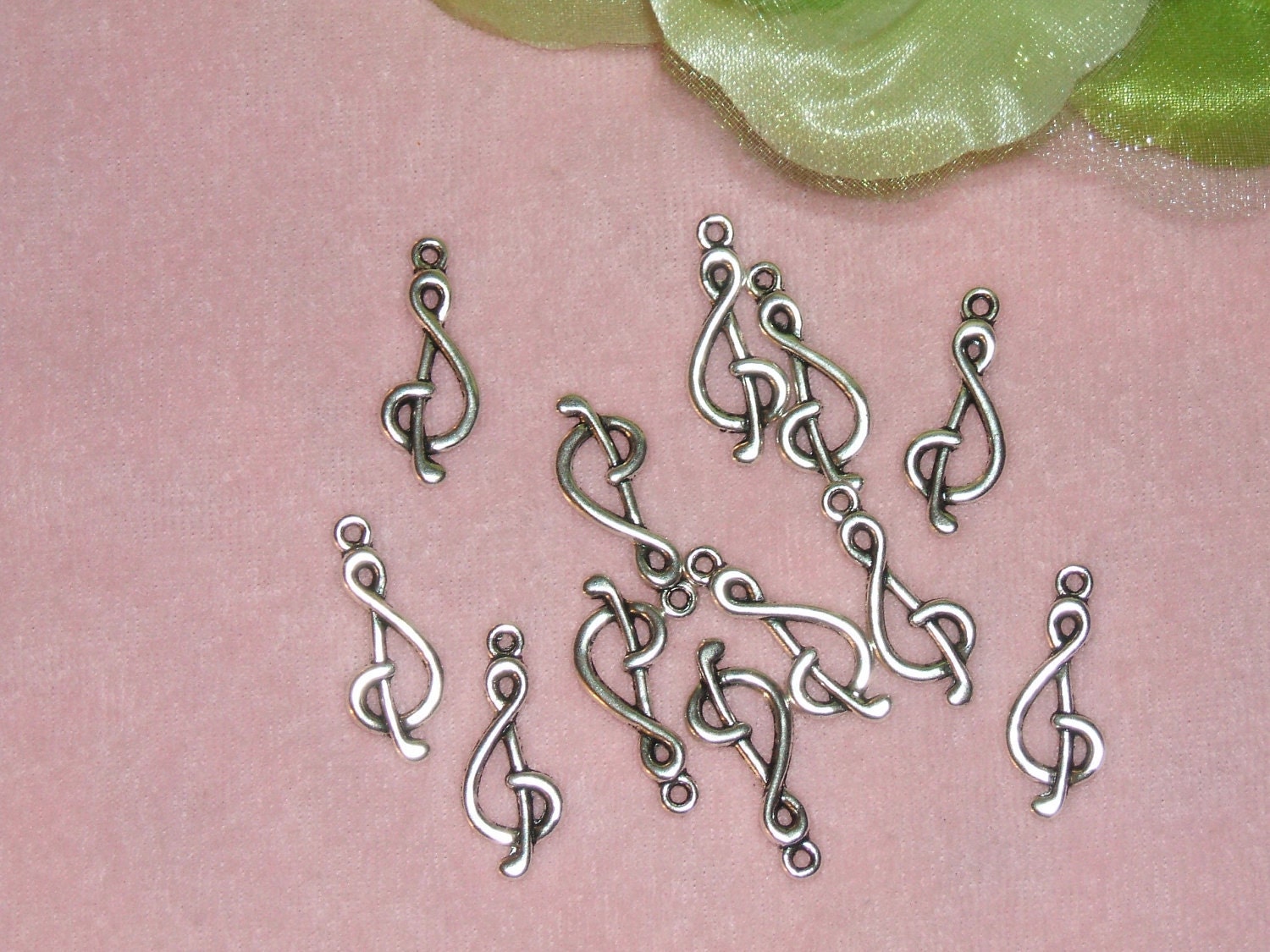 10 pcs Silver Treble Clef Musical NOTES Charms Pendants -  27x11mm