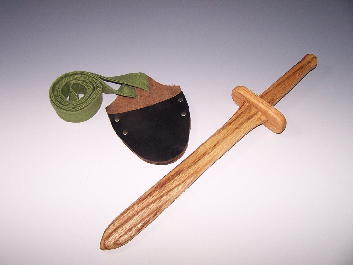 Wooden Dagger - Red Oak - and leather sheath with strap