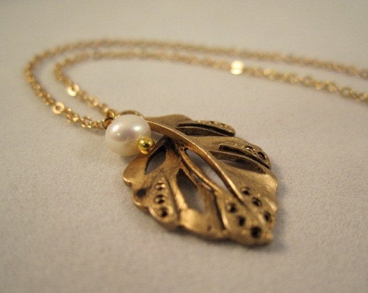 Antique Gold Autumn Leaf Pendant and Pearl Necklace