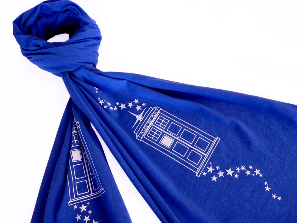 Bigger on the Inside Scarf - Doctor Who TARDIS Inspired Scarf