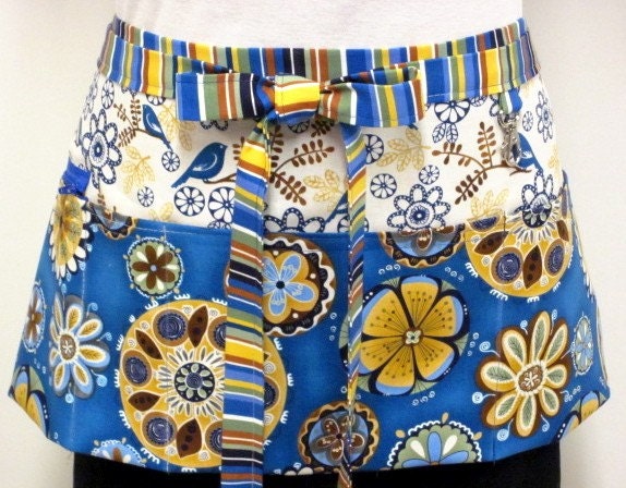 Acorns and Flowers Blue Zipper/Key Clasp Vendor Apron