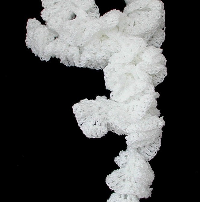 Snow White Ruffled Scarf