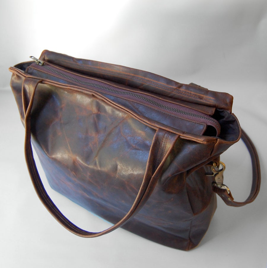 5 pocket Willow bag in antique walnut brown