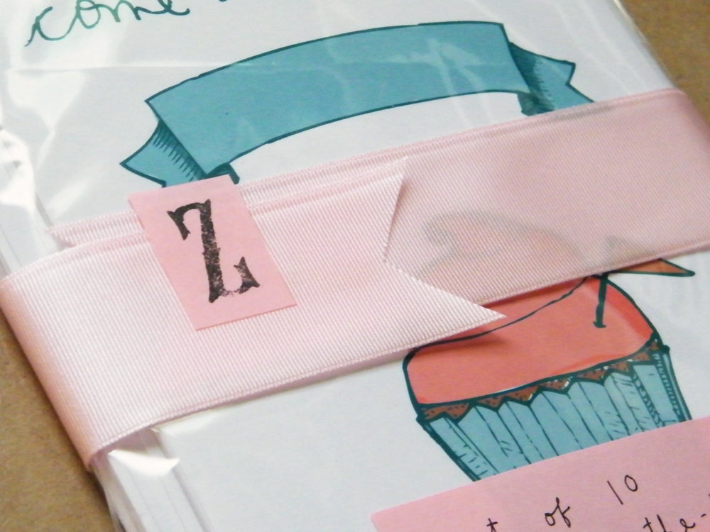 Set of Fill in the Blank Invitations Cupcakes