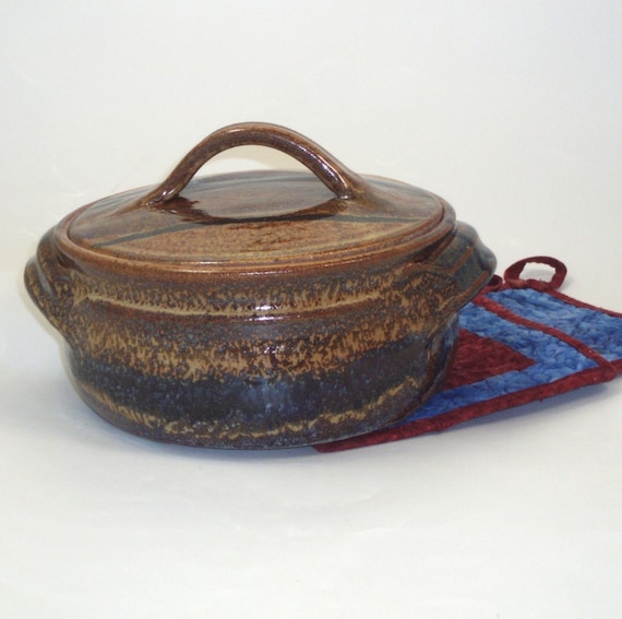 Pottery Casserole or Baking Dish with Lid by MostlyStoneware