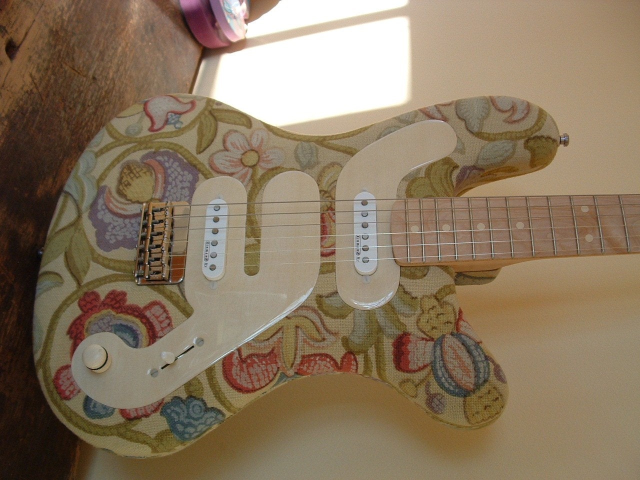 Custom Guitar - Vintage Drapery Finish