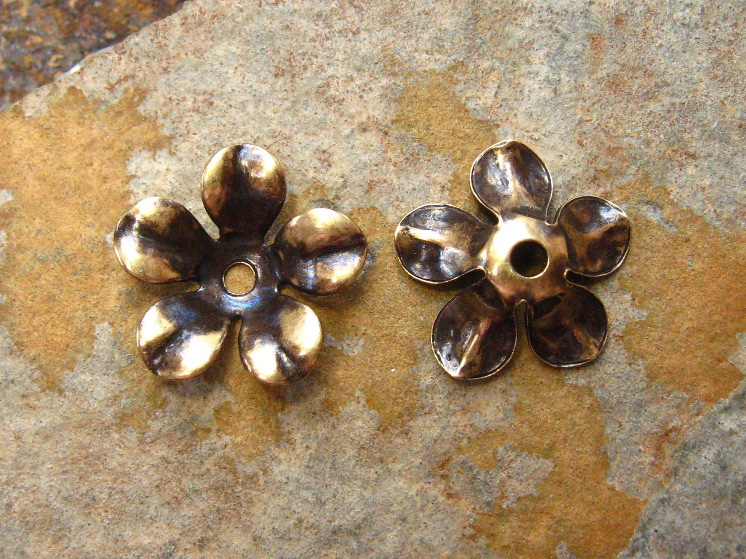 LOW SHIPPING 4 Antique Gold 12mm  Flower Stamping -  Bead Cap -  Trinity Brass Co.